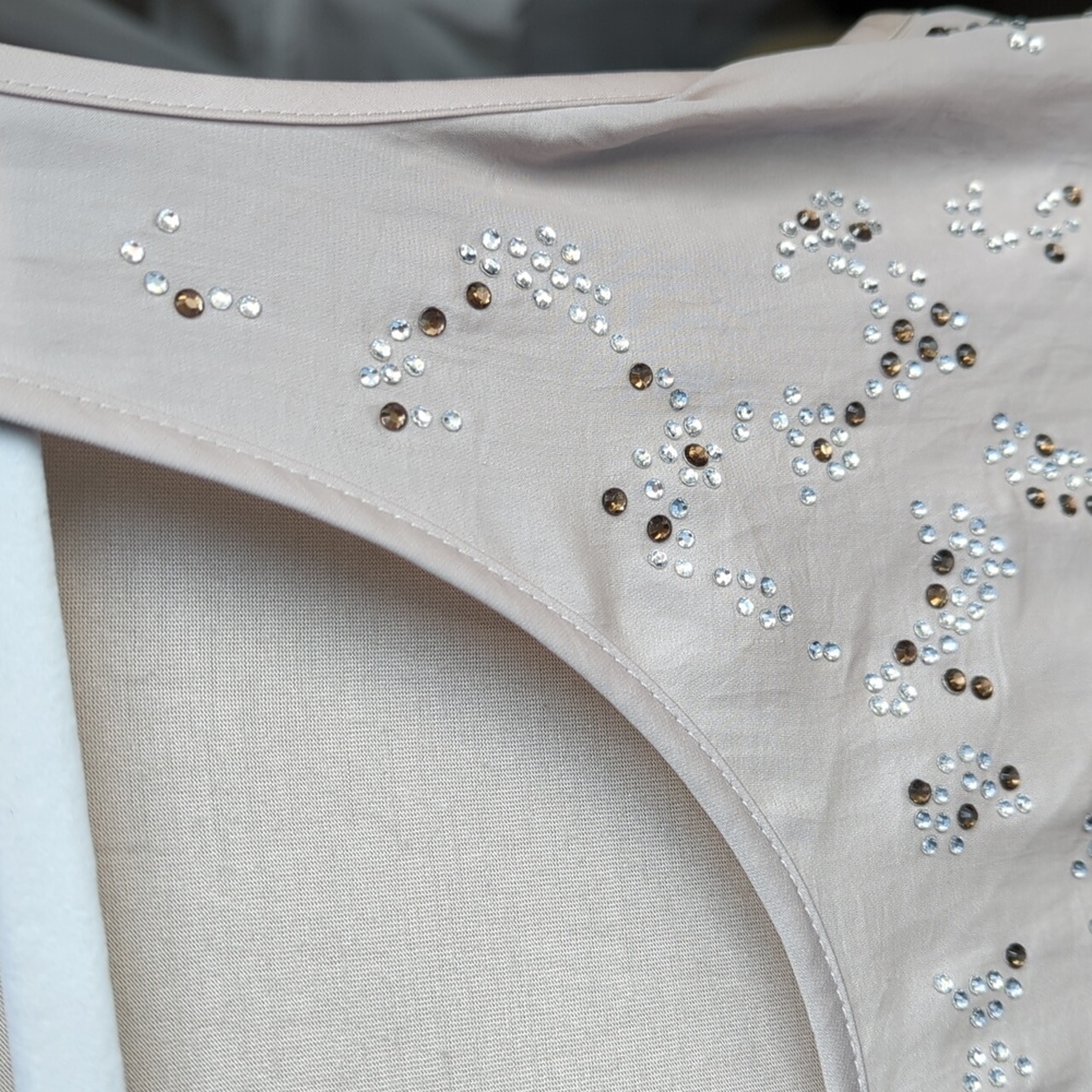 🐚 Pretty Satiny Sparkly Sleeveless Neutrals Express M Camisole - Beige Greige